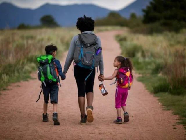 پنج فایده پیاده روی برای کودکان